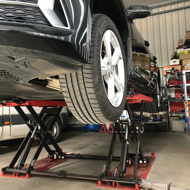 FAM Transportervermietung & Reifenservice inkl. Sicherheit Reifenwechsel bei FAM in Moosburg