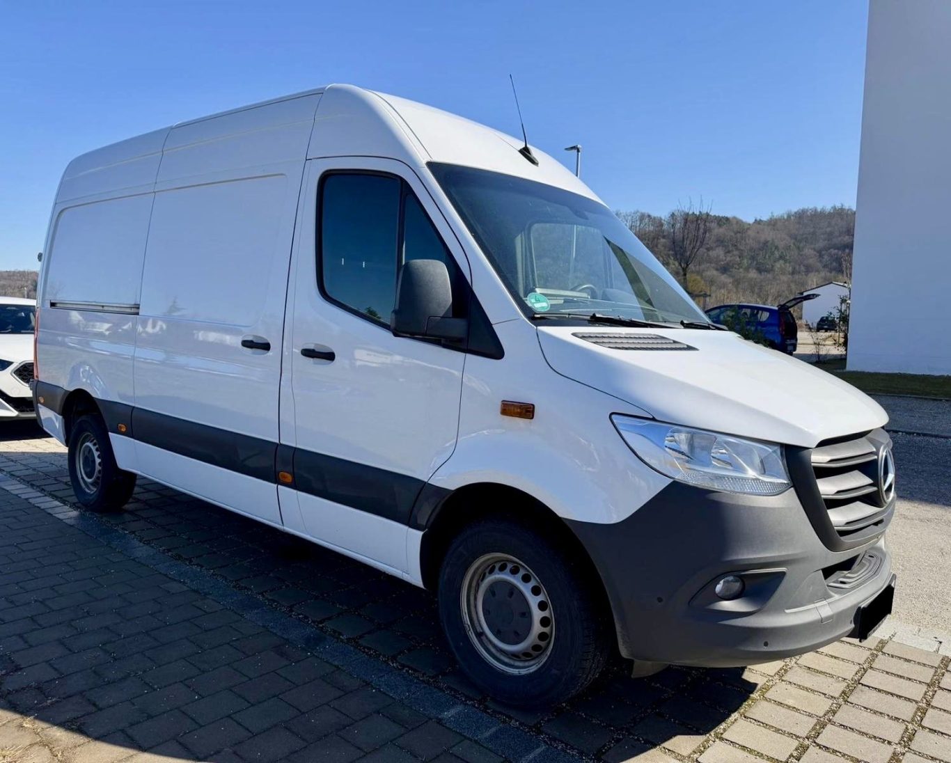 FAM Transportervermietung & Reifenservice inkl. Sicherheit Transporter mieten bei FAM in Landshut