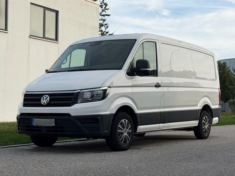 FAM Transportervermietung & Reifenservice inkl. Sicherheit Volkswagen Crafter mieten in Landshut oder in Moosburg bei FAM